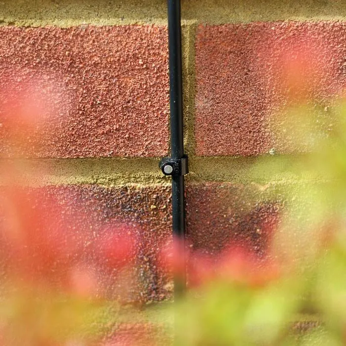Micro Pipe Nail in Wall Clips 4mm - 10 Pack