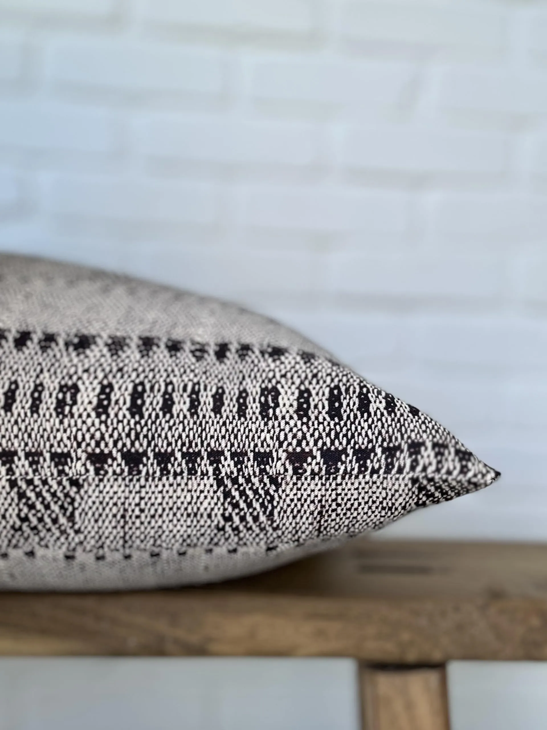 Pillow Cover 100% Linen 20 x 20 inches Double Sided Block Print with Zipper for Easy Removal Home Decor Shabby Chic Farmhouse Neutral Decorative Sofa Couch Accent (Plaid White Grey)