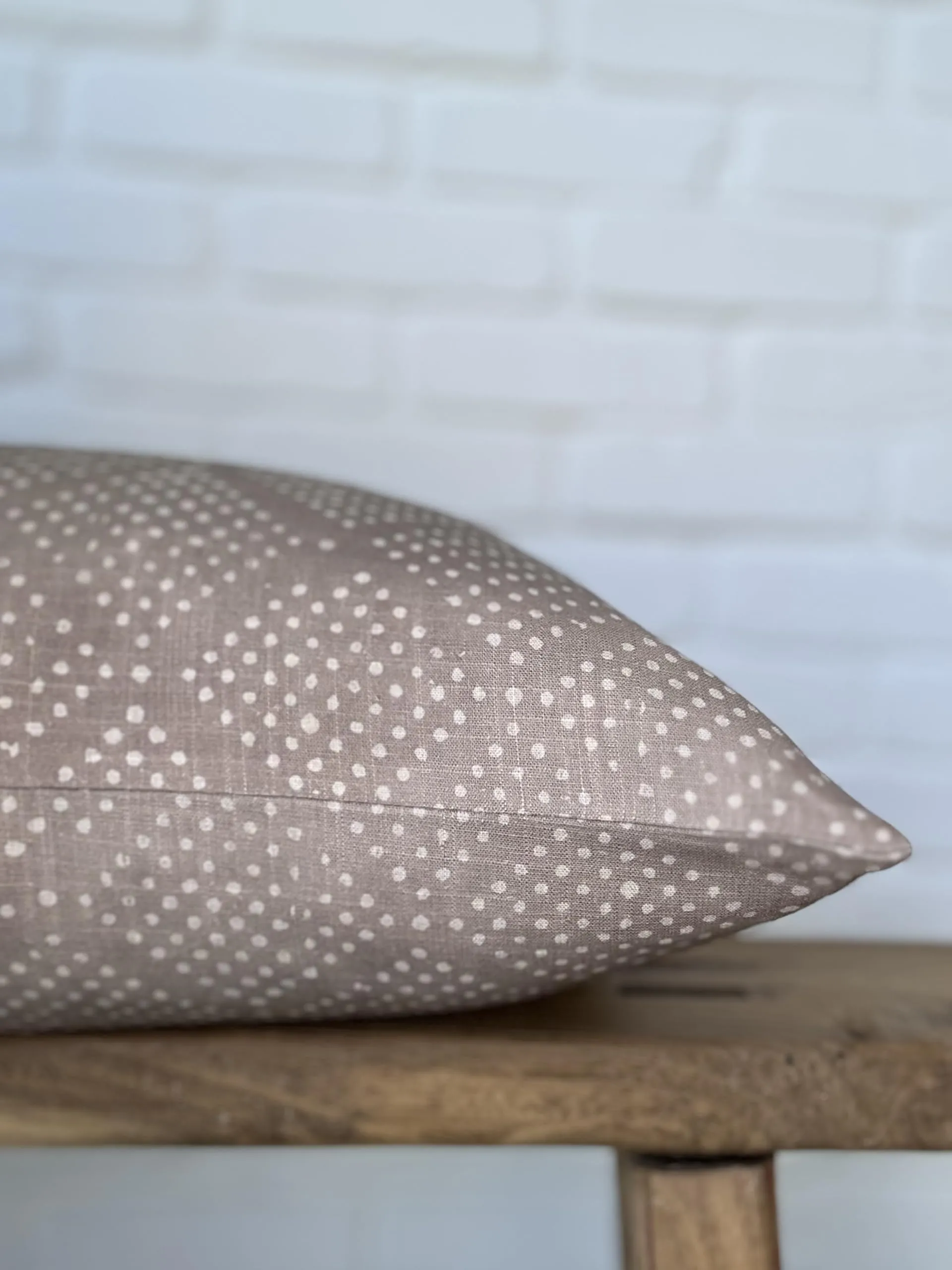 Pillow Cover 100% Linen 20 x 20 inches Double Sided Block Print with Zipper for Easy Removal Home Decor Shabby Chic Farmhouse Neutral Decorative Sofa Couch Accent (Plaid White Grey)