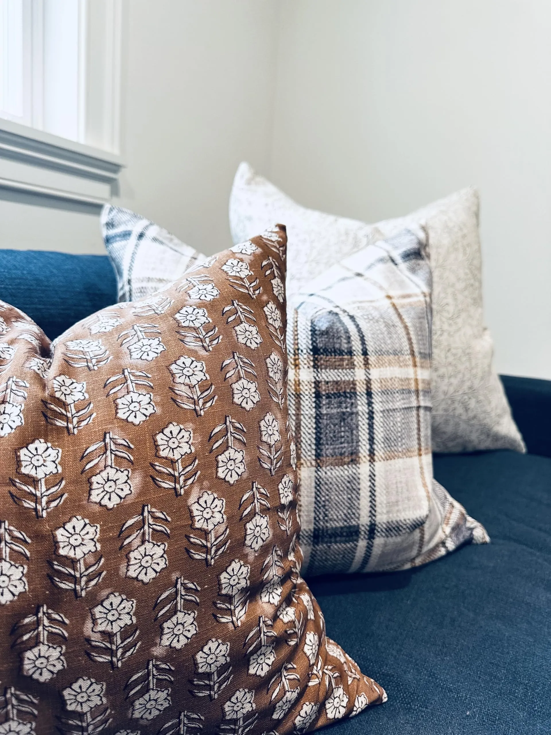 Pillow Cover 100% Linen 20 x 20 inches Double Sided Block Print with Zipper for Easy Removal Home Decor Shabby Chic Farmhouse Neutral Decorative Sofa Couch Accent (Plaid White Grey)