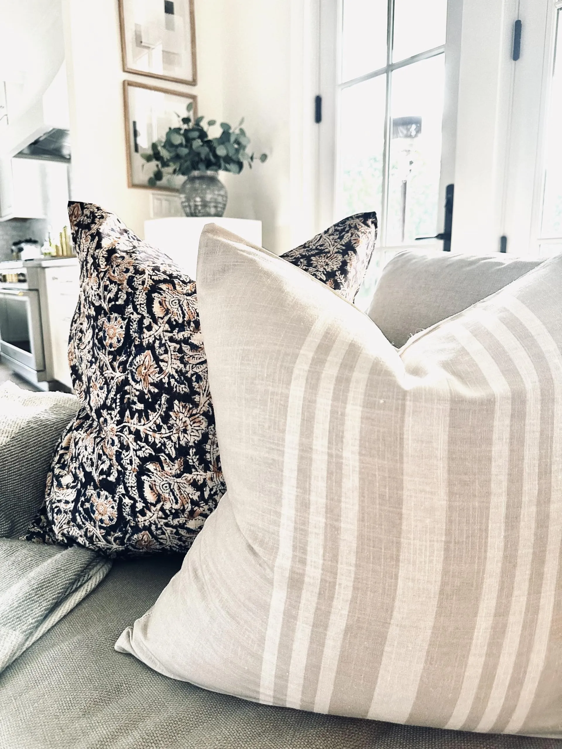 Pillow Cover 100% Linen 20 x 20 inches Double Sided Block Print with Zipper for Easy Removal Home Decor Shabby Chic Farmhouse Neutral Decorative Sofa Couch Accent (Plaid White Grey)