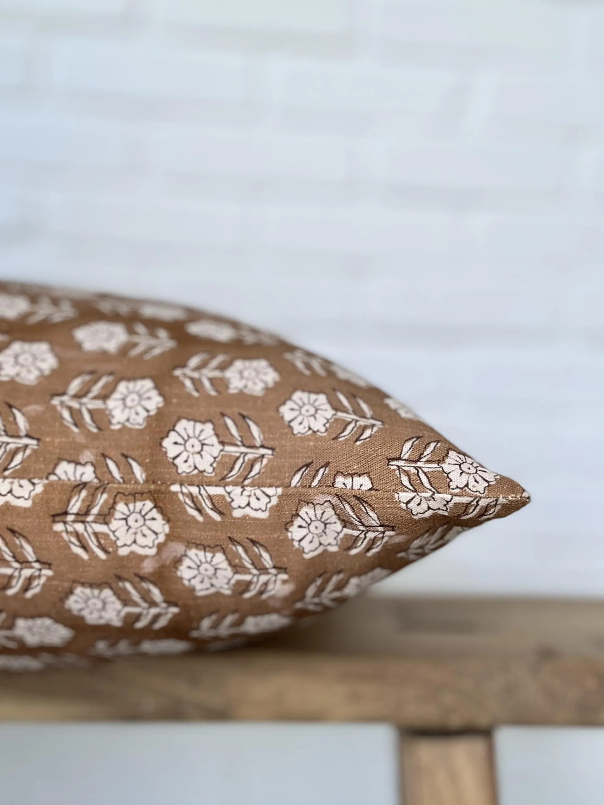 Pillow Cover 100% Linen 20 x 20 inches Double Sided Block Print with Zipper for Easy Removal Home Decor Shabby Chic Farmhouse Neutral Decorative Sofa Couch Accent (Plaid White Grey)