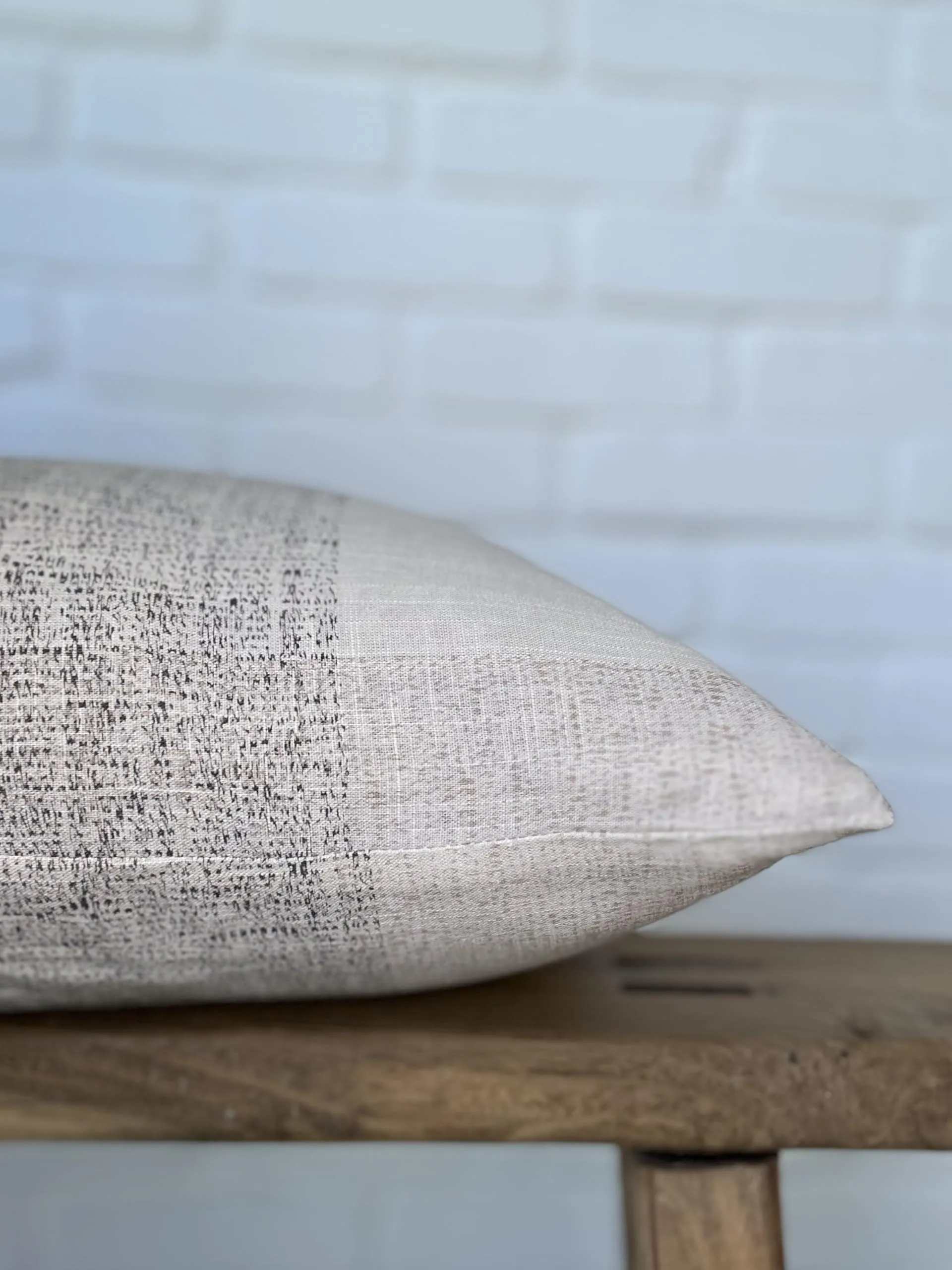 Pillow Cover 100% Linen 20 x 20 inches Double Sided Block Print with Zipper for Easy Removal Home Decor Shabby Chic Farmhouse Neutral Decorative Sofa Couch Accent (Plaid White Grey)
