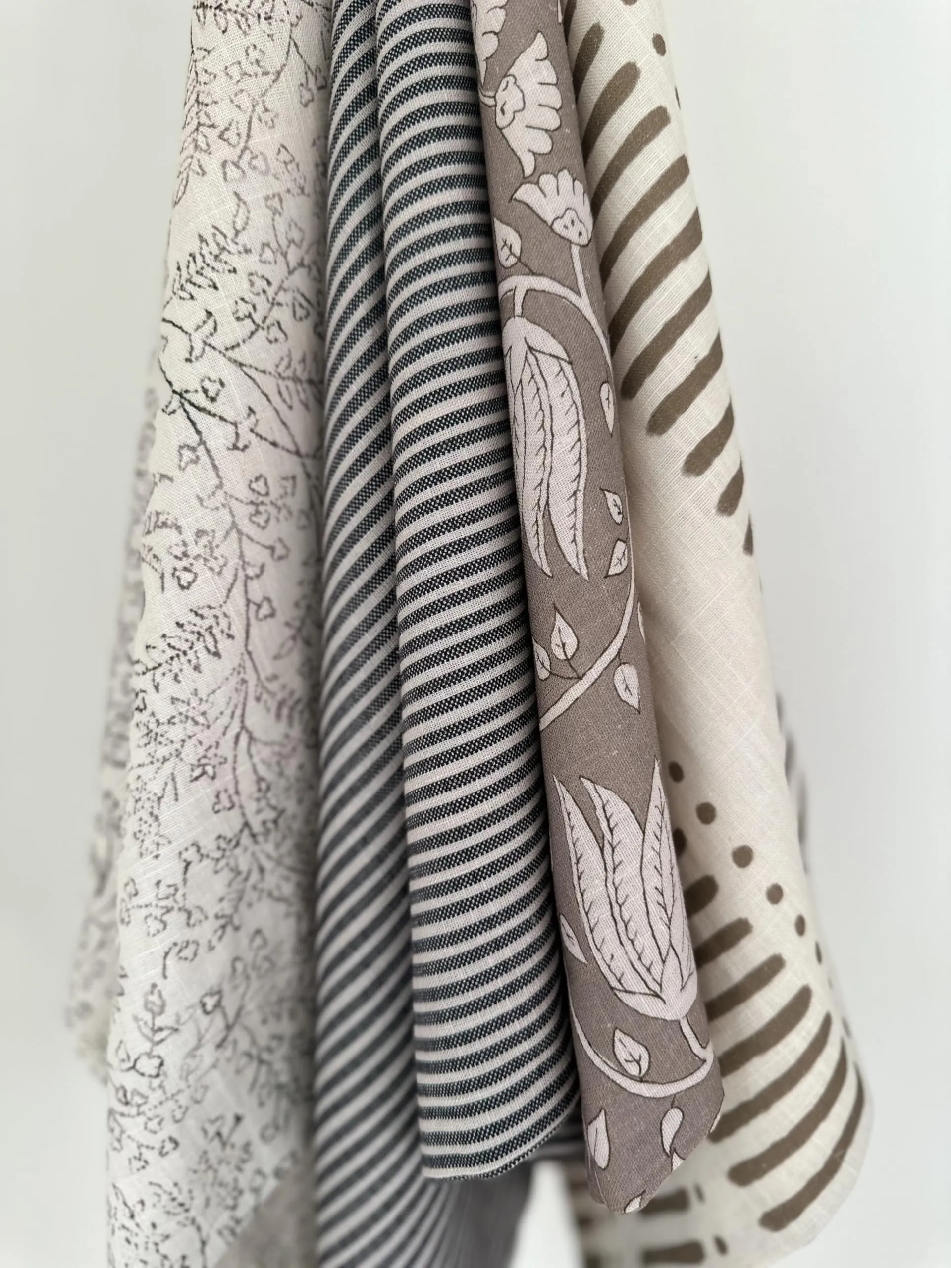 Pillow Cover 100% Linen 20 x 20 inches Double Sided Block Print with Zipper for Easy Removal Home Decor Shabby Chic Farmhouse Neutral Decorative Sofa Couch Accent (Plaid White Grey)