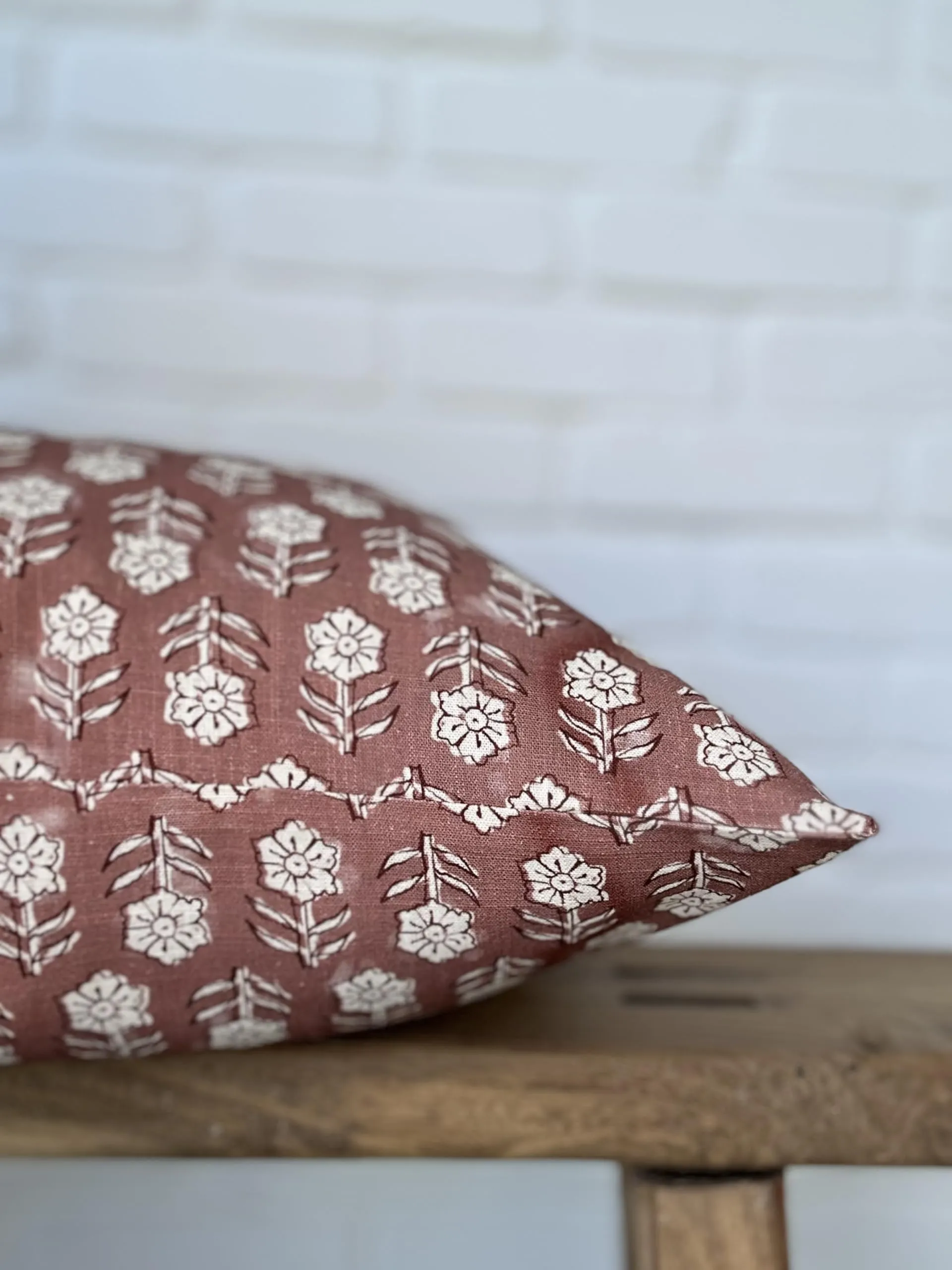 Pillow Cover 100% Linen 20 x 20 inches Double Sided Block Print with Zipper for Easy Removal Home Decor Shabby Chic Farmhouse Neutral Decorative Sofa Couch Accent (Plaid White Grey)