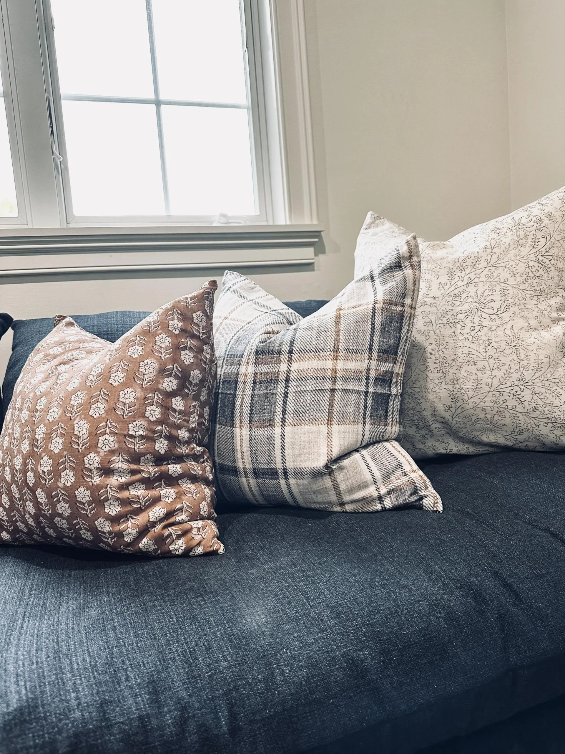 Pillow Cover 100% Linen 20 x 20 inches Double Sided Block Print with Zipper for Easy Removal Home Decor Shabby Chic Farmhouse Neutral Decorative Sofa Couch Accent (Plaid White Grey)