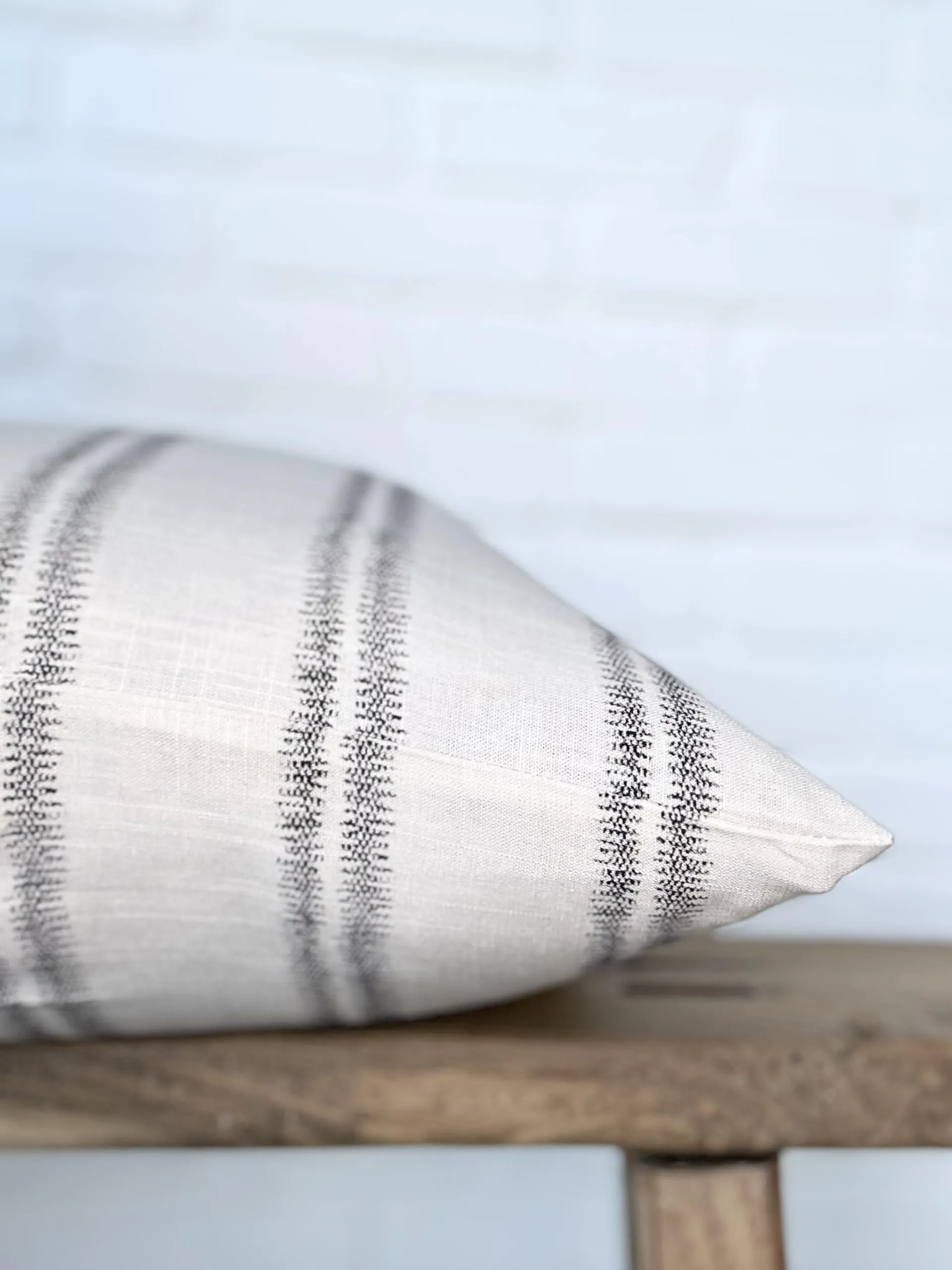 Pillow Cover 100% Linen 20 x 20 inches Double Sided Block Print with Zipper for Easy Removal Home Decor Shabby Chic Farmhouse Neutral Decorative Sofa Couch Accent (Plaid White Grey)