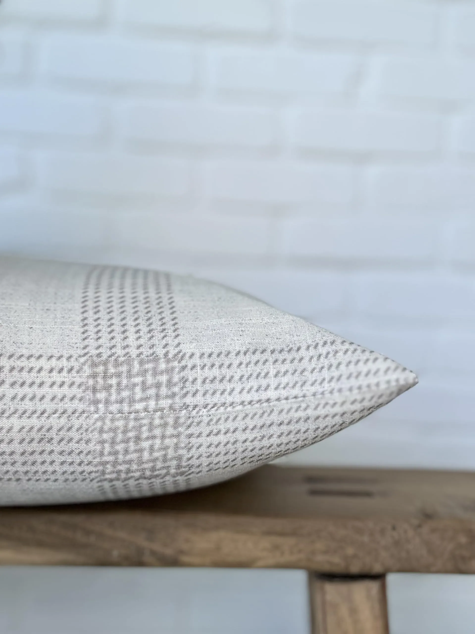 Pillow Cover 100% Linen 20 x 20 inches Double Sided Block Print with Zipper for Easy Removal Home Decor Shabby Chic Farmhouse Neutral Decorative Sofa Couch Accent (Plaid White Grey)
