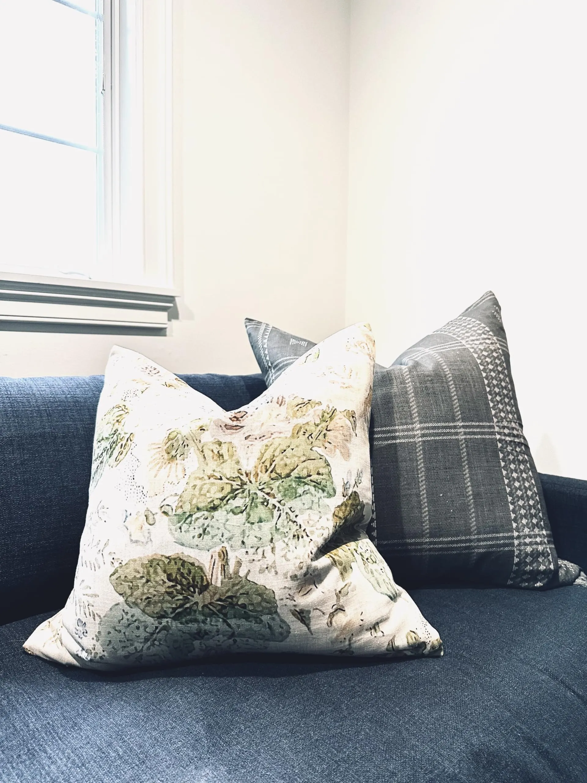 Pillow Cover 100% Linen 20 x 20 inches Double Sided Block Print with Zipper for Easy Removal Home Decor Shabby Chic Farmhouse Neutral Decorative Sofa Couch Accent (Plaid White Grey)