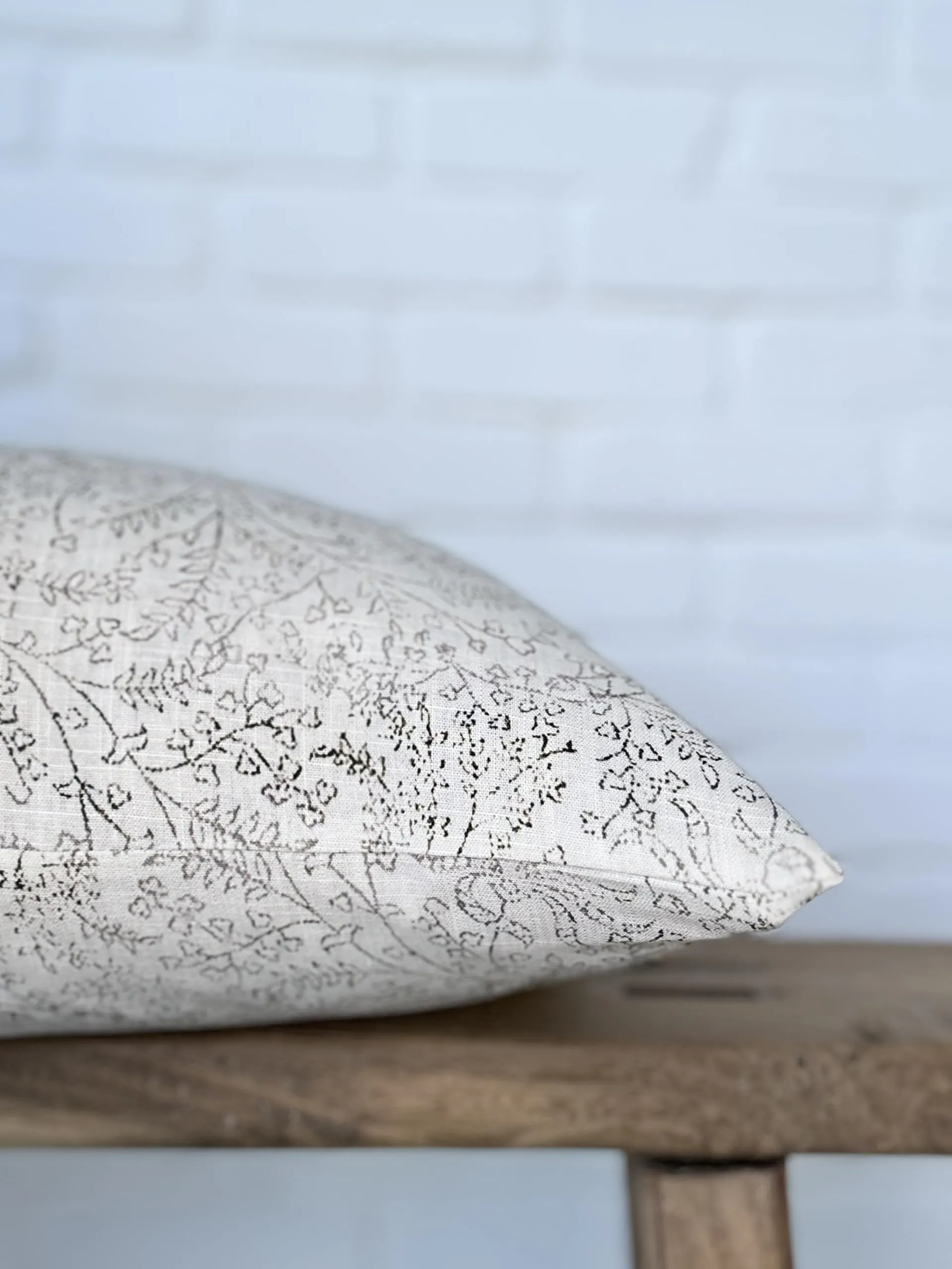 Pillow Cover 100% Linen 20 x 20 inches Double Sided Block Print with Zipper for Easy Removal Home Decor Shabby Chic Farmhouse Neutral Decorative Sofa Couch Accent (Plaid White Grey)